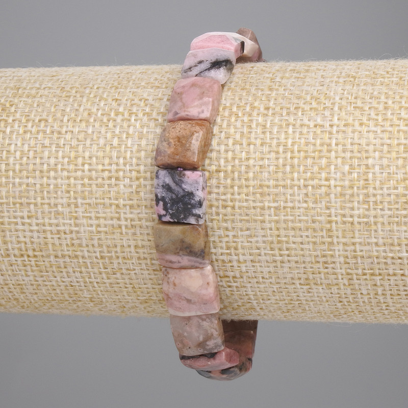 Rhodonit-Armband, facettierte Quadrate, ca. 9–10 mm groß, Länge 18 cm+, elastisches Armband