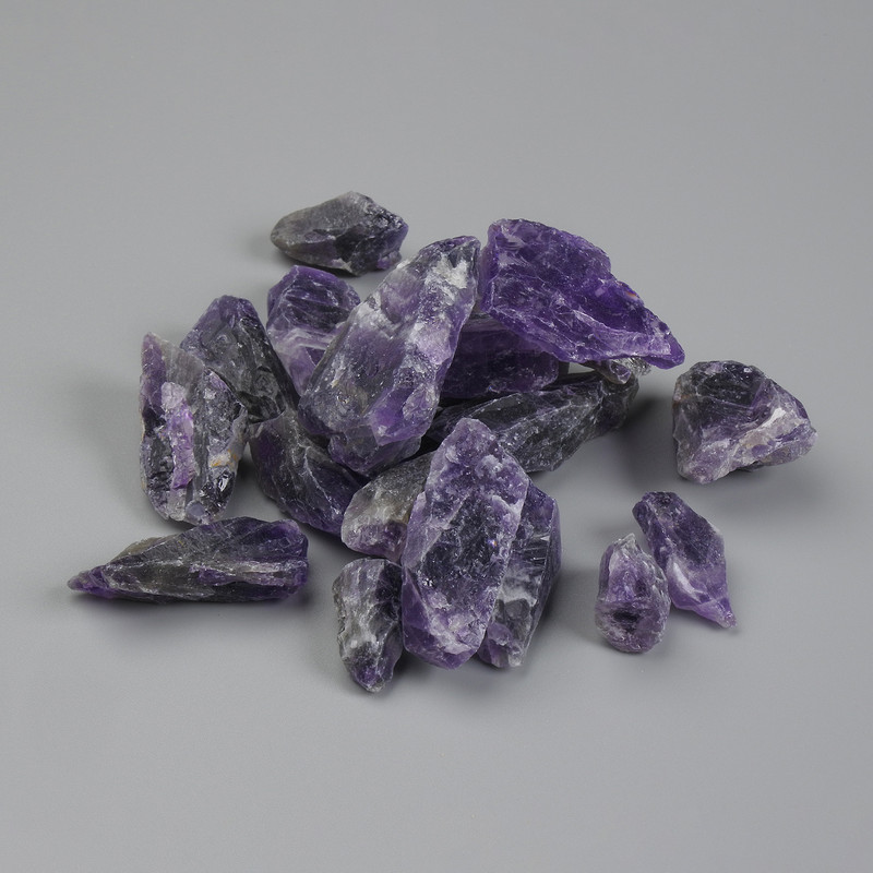 Natur-Amethyststein, unbearbeitet, Durchmesser 17–50×8–25×9–20 mm ± (Sortiment nach Größe) (Preis pro 100 g)