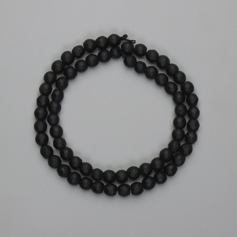 Schungit-Perlen, facettierte Kugeln, Ø ca. 5 mm, Länge ca. 36 cm, auf dem Faden