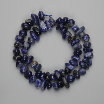 Sodalit-Facettenperlen 8–16×5–7 mm, 5 mm ±, Länge ca. 40 cm, auf der Schnur