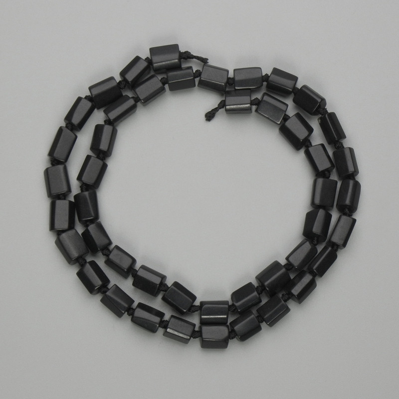 Schungit-Perlen, facettierte Scheiben 7–8×5–6 mm, Länge ca. 40 cm, auf Schnur