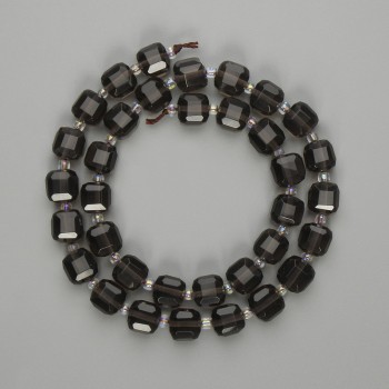Perlen aus Rauchtopas, facettierte Würfel 8×8 mm ±, Seedperlen 3 mm ±, Länge ca. 37 cm ±, auf Schnur