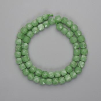 Chrysolit-Olivin-Perlen, facettierte Würfel, 7×7 mm, Länge ca. 39 cm