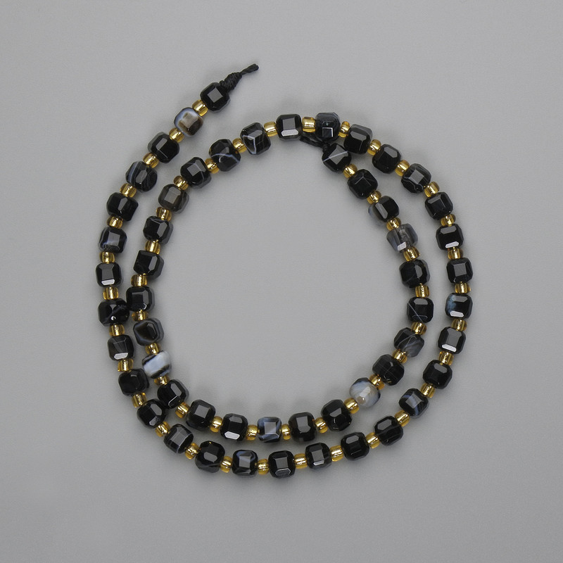 Achat facettierte Würfelperlen 5×5 mm ±, Rocailles 3 mm ±, Länge 38 cm