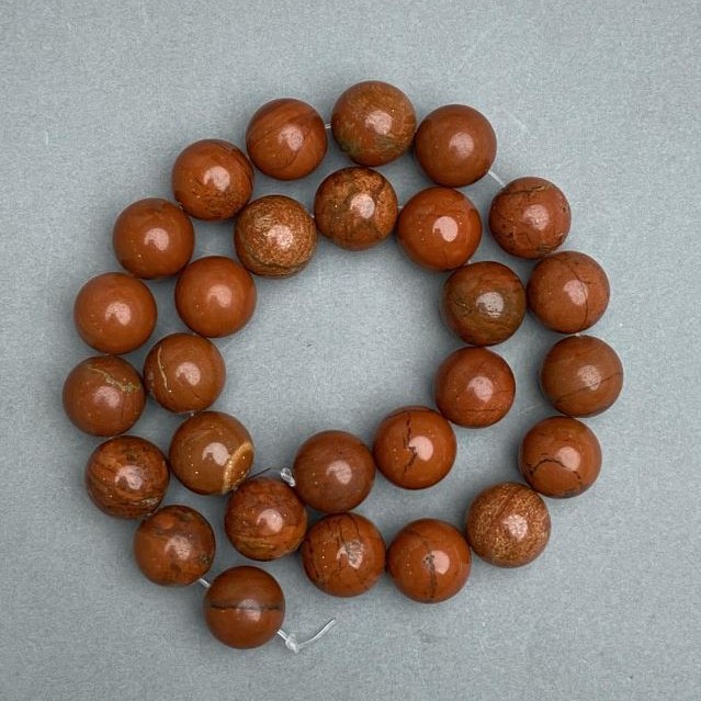 Rote Jaspisperlen, glatte Kugel, Durchmesser 14 mm, Länge ca. 39 cm, auf Faden