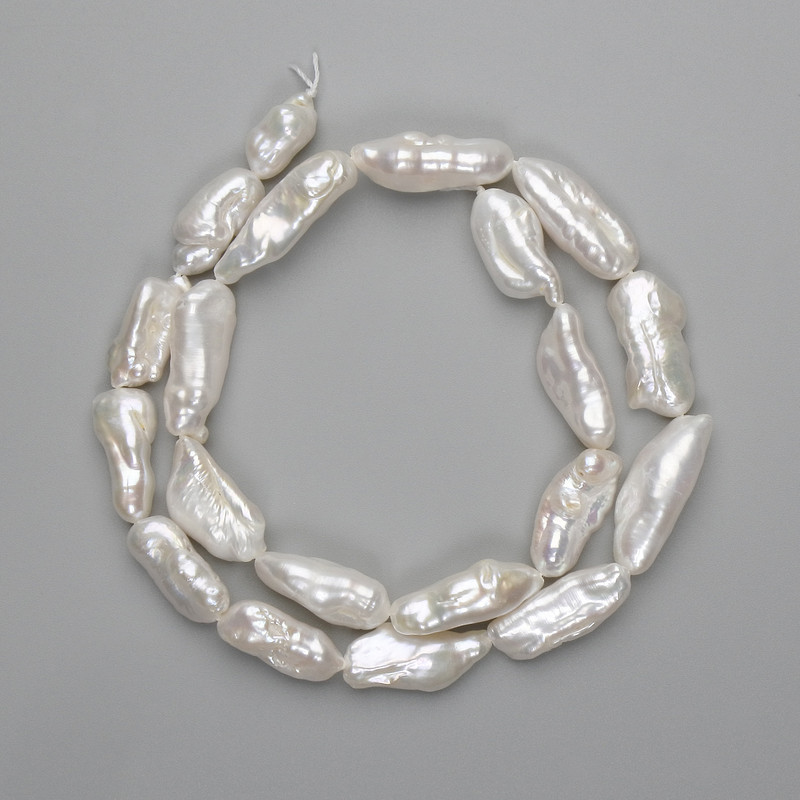 Barockperlen mit Farbton «Benzin» 16–23 × 7–8 mm ±, Länge 38 cm+