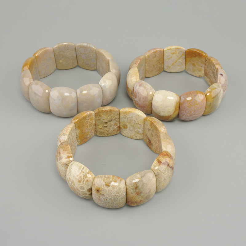 Versteinertes Korallenarmband, Glieder ca. 25×20 mm, Länge ca. 18 cm, Elastikband