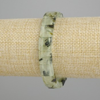 Armband aus Prehnit, facettiert, quadratisch, Durchmesser 10 mm, 5–11 × 10,5–11 mm ±, Länge ca. 18 cm, elastisches Band