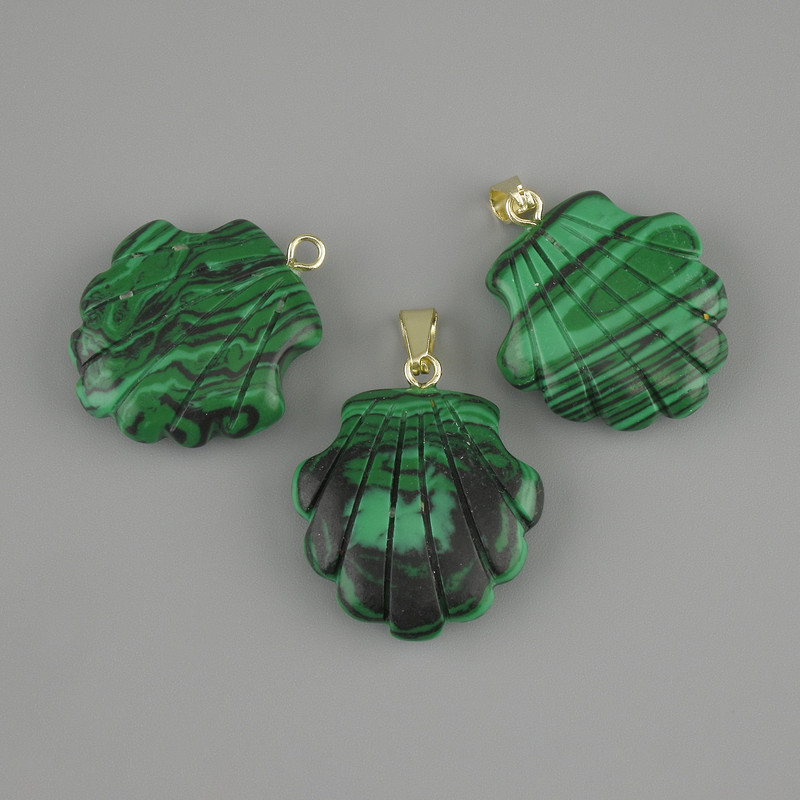 Anhänger Muschel aus Malachit 22×22 mm ±, Länge ca. 30 mm