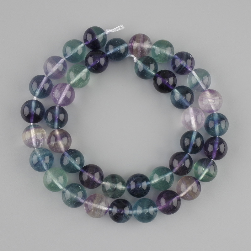 Fluorit-Perlen, glatte Kugeln, Durchmesser 10 mm, Länge ca. 40 cm, auf einer Schnur