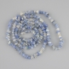 Perlen aus Kyanit und Bergkristall – Chips 5–7,5 mm, Länge ca. 78 cm, auf Schnur aufgefädelt