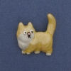 Katzenbrosche, emailliertes goldfarbenes Metall, 31 × 34 mm+