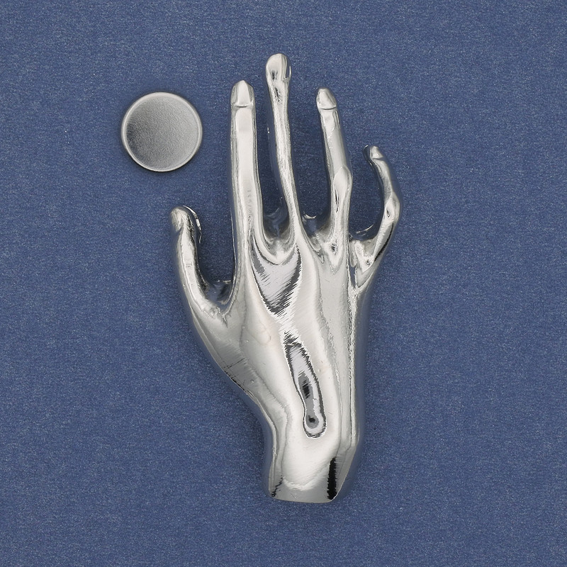 Magnetbrosche Hand aus silberfarbenem Metall 27×55 mm+
