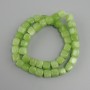 Chrysolith (Olivin) Würfelperlen, Durchmesser 8–9 mm, Länge 38 cm ±