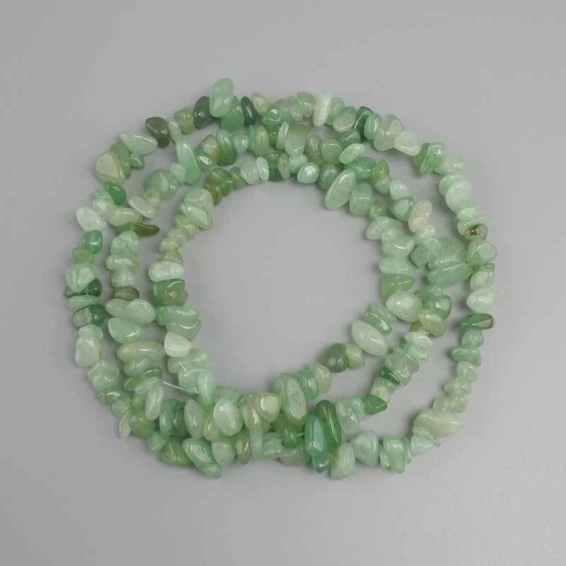 Jade-Chips-Perlen, Durchmesser 6–11×3–6, 5 mm ±, Länge 78 mm ± auf Nylonfaden
