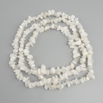 Adular-Mondstein-Krümel-Perlen, Durchmesser 6-8×3-6 mm, Länge 78 mm ±, auf Faden