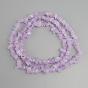 Amethyst-Chip-Perlen, Durchmesser 6–12 × 2–7 mm, Länge ca. 78 cm ± auf Faden
