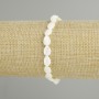 Armband aus Perlmutt in Blattform, Durchmesser ca. 9 × 6 mm, Länge ca. 18 cm, mit elastischem Band