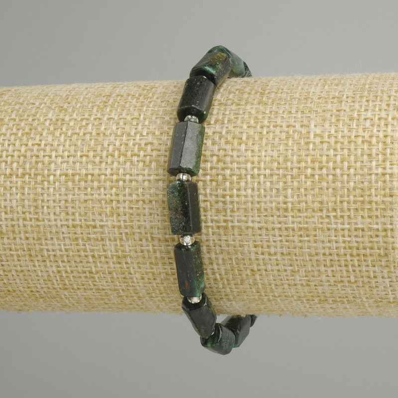 Armband Smaragd facettiert, Durchmesser 10–11×6 mm, Länge 18 cm ± elastisch