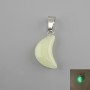 Mondanhänger aus grünem Onyx mit grünem Lichtschein 11×18×5×28 mm+