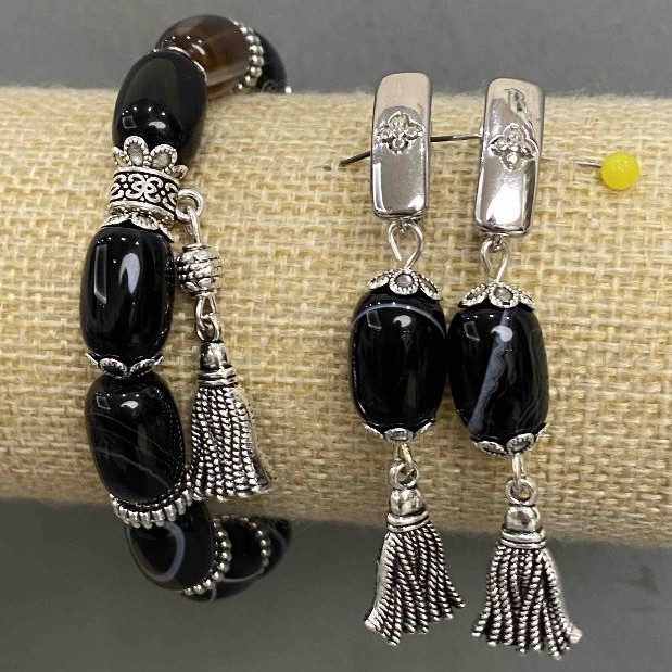Set Armband und Ohrringe Achat, Tumbled 14x10 mm ±, Länge 60 mm ± mit Metall-Einsätzen, Länge 18 cm ± Stretch