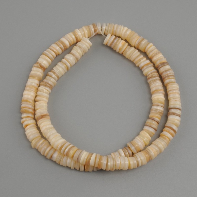 Muschelperlen Schafarka RondeL, Durchmesser 6x1, 5-2 mm +/- , Länge 39 cm +/- auf dem Faden