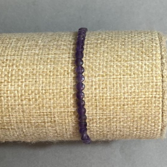 Armband Amethyst facettierte Münzform 4 mm ±, Länge 18 cm ± Stretch