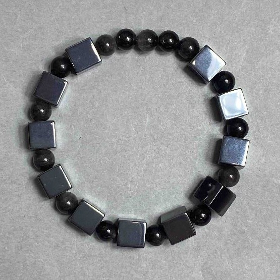 Armband Hämatit Würfel 8×8 mm+- Silberfarbene Obsidian-Kugel 6 mm+-, Länge 18 cm+- Stretch