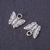 Zubehör Anhänger Schmetterling, Metallfarbe Silber, Ø 13×13 mm, Verpackung 20 g, ± 20 Stück