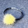 Gelbes Armband aus Kunstleder mit natürlichem Fell