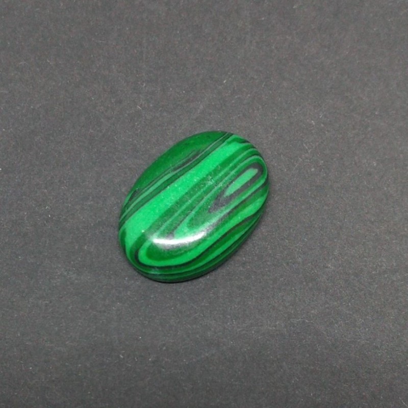 Cabochon aus Naturmalachit (gepresst) 25 × 18 mm oval