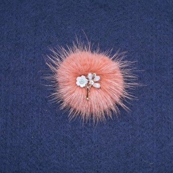 Brosche aus Nerzpelz «Powderrosa» mit Blume, Durchmesser 50 mm
