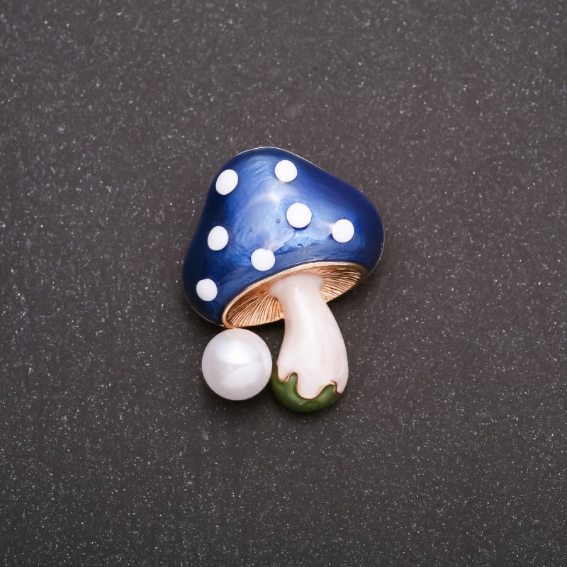 Sale! Fliegenpilz-Brosche 29×22 mm – Blaue Emaille, gelbfarbenes Metall