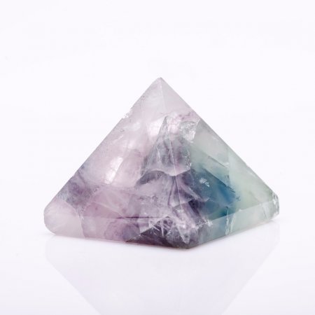 Pyramide Souvenir aus natürlichem Fluorit, Höhe ca. 30 mm, Durchmesser ca. 30 x 30 mm