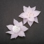 Aufnäher Lilienblüte aus rosa Acryl, Durchmesser ca. 50 mm