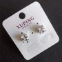 Xuping Ohrstecker mit weißen Steinen, quadratische Fassung, 8 mm, rhodiniert