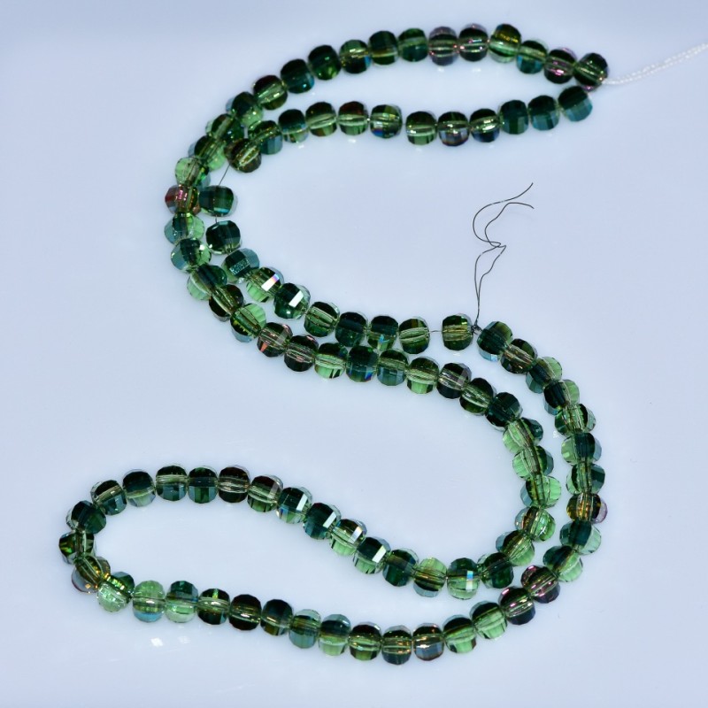 Grüne Kristallperlen im Swarovski-Stil, facettierte Kugeln mit petrolfarbener Beschichtung, Durchmesser 5×4 mm, auf Schnur 48 cm Länge