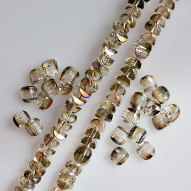 Kristallperlen im Swarovski-Stil, champagnerfarbener Ton mit violettem Finish, Durchmesser 2,5 × 4 mm, auf Schnur, Länge 48 cm