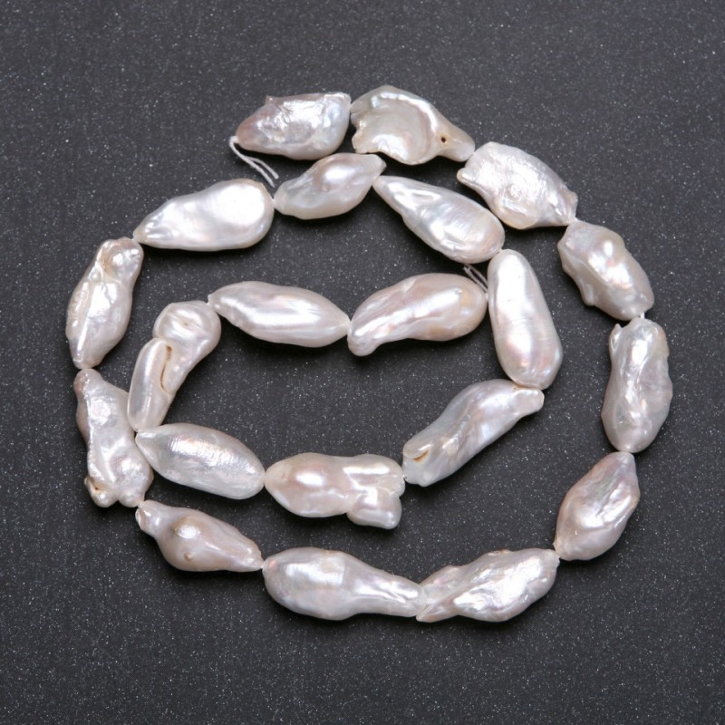 Natürliche Barockperlen auf einer Schnur, warmer petrolfarbener Schimmer, Ø 10×20 mm, Länge ca. 40 cm (±)