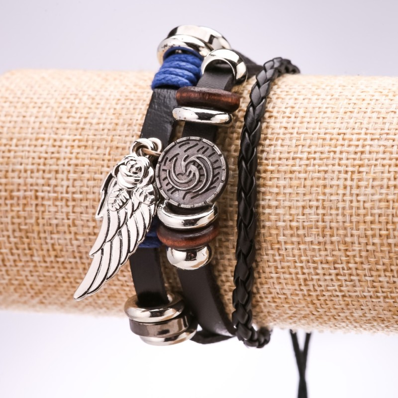 Armband aus Öko-Leder mit Flügel-Anhänger, verstellbar von 18–24 cm, schwarz