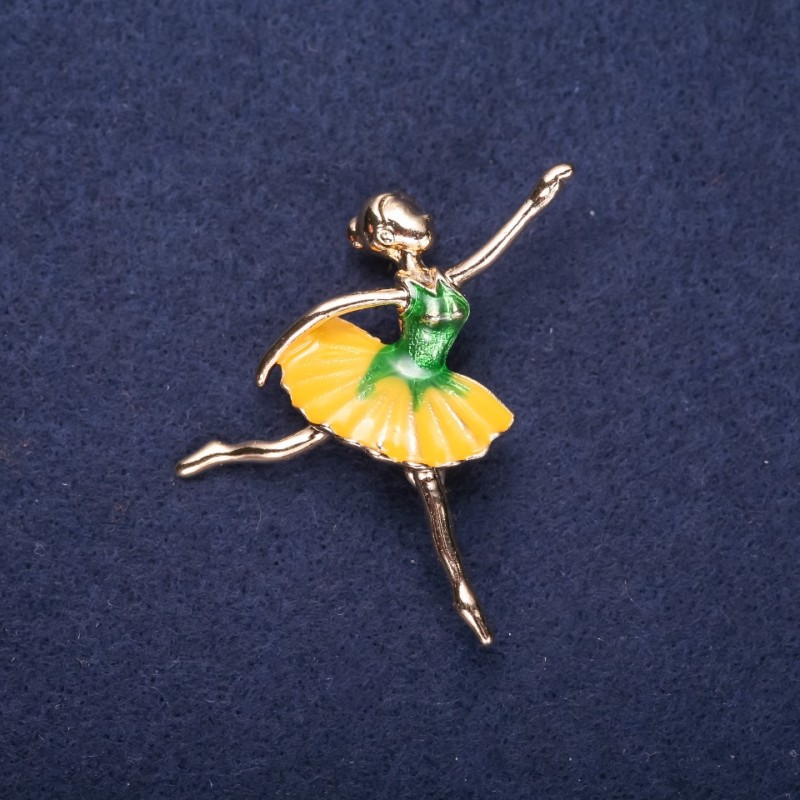 Reduziert! Brosche Ballerina Gelb-Grün Emaille 45×45 mm Gelbmetall