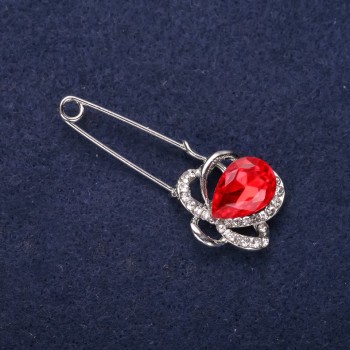 Blumenbrosche mit Stecknadel – weiße Strasssteine, roter Stein, 46 × 19 mm, silberfarbenes Metall