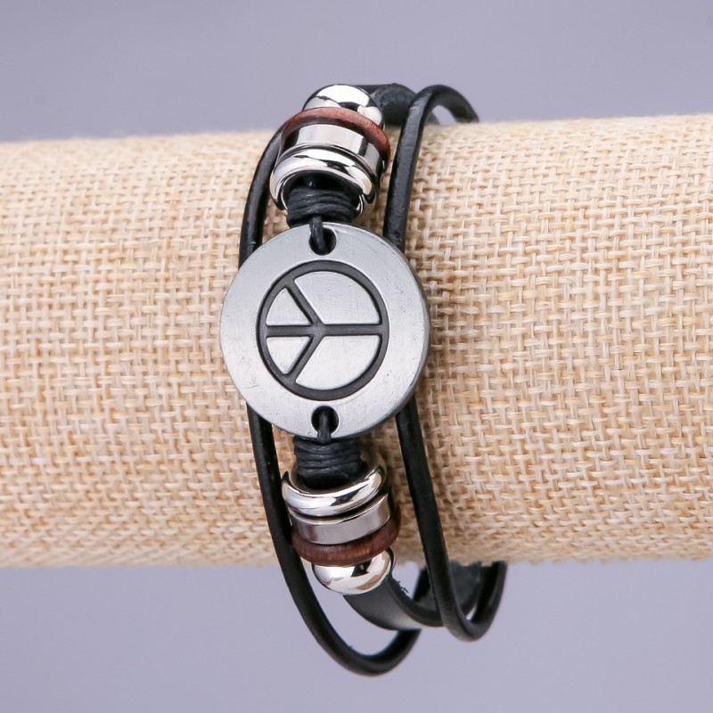 Armband «Licht», Länge 21 cm, Dicke 15 mm, schwarzes Öko-Leder