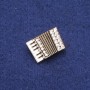 Brosche Akkordeon mit Strasssteinen, goldfarbenes Metall, 24 × 17 mm