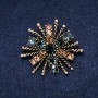 Brosche Orden der Schönheit 45×40 mm, Strasssteine in Gelb und Blau, goldfarbenes Metall