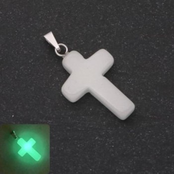 Anhänger Kreuz aus Onyx, 18 × 27 mm, grün schimmernd