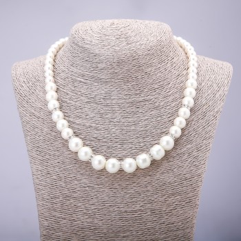 Perlenkette Elfenbein (Acryl) mit Rondell-Einlage, Durchmesser 8–12 mm, Länge 42–48 cm