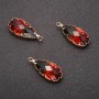 Anhänger «Tropfen» Grün-Rot, goldfarbene Fassung, 10×24 mm
