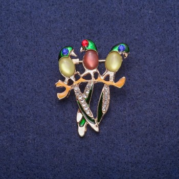 Ausverkauf! Papageienbrosche mit Katzenaugen-Cabochon, goldfarbenes Metall 30×39 mm