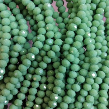 Perlen aus tschechischem Kristall auf einer Schnur, Durchmesser 6 mm, mattes Finish 'Grüne Erbsen'